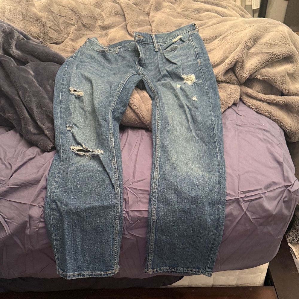 Old Navy Men's Relaxed Fit Blue Jeans